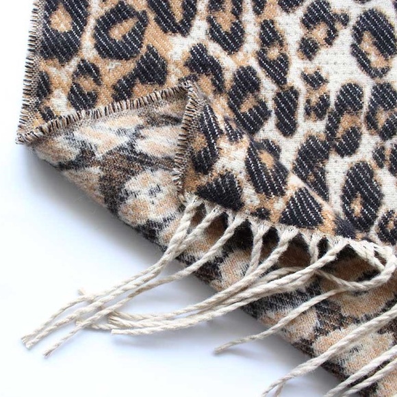 SOLD OUT Leopard Animal Print Tassel Blanket Scarf Poncho - Picture 4 of 5